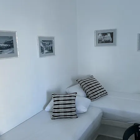 Ione Apartment *