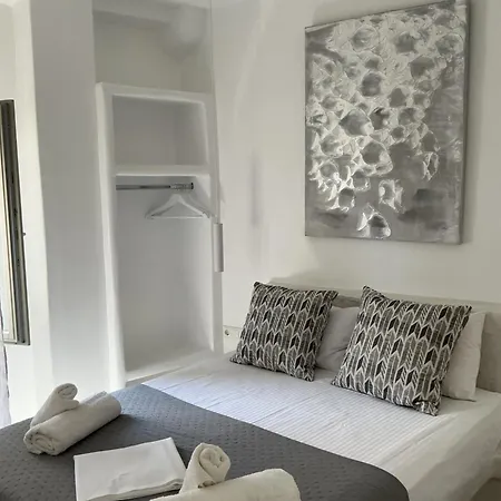 Ione Apartment *