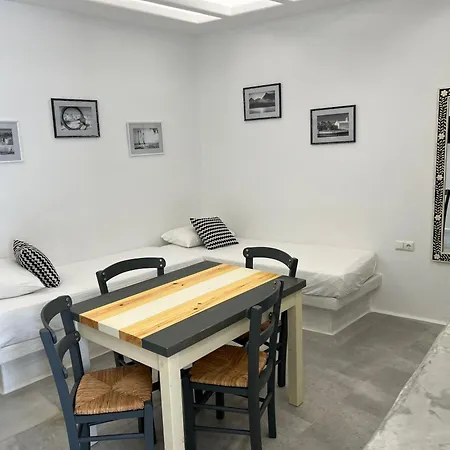 Ione Apartment Naxos City